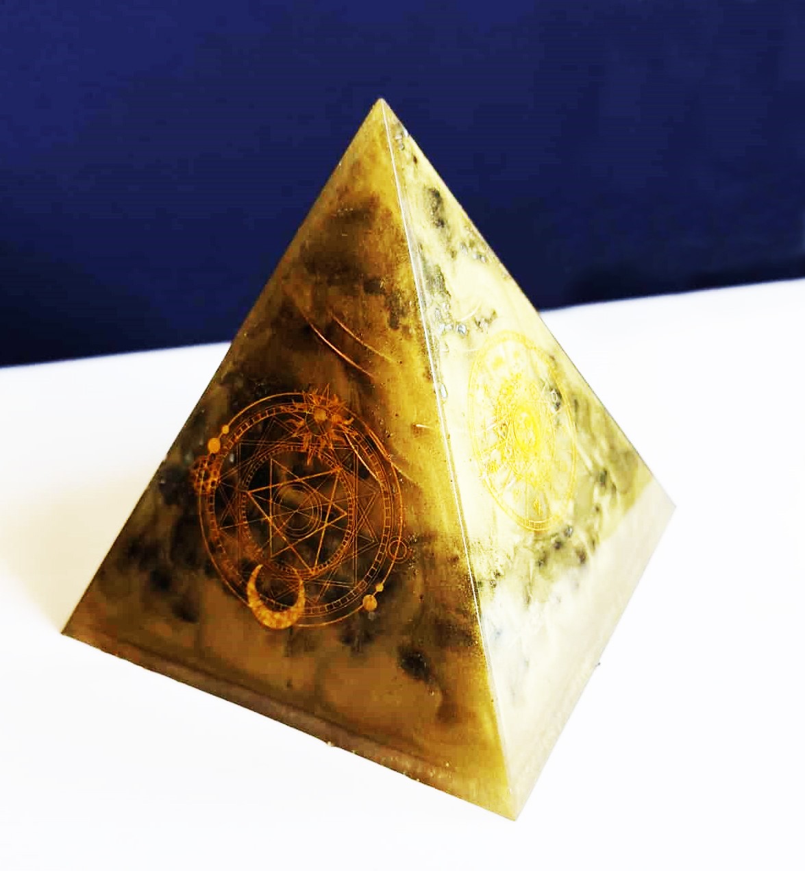 🛡️ Protecția și vindecarea prin orgoni cu hematite, shungit și turmalină neagră