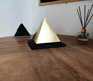 Golden Orgone Pyramide -Shungite and Hematite -13 cm